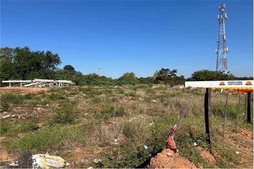Terreno estratégico de 3.120 m² en esquina sobre av. Perón, foto 2