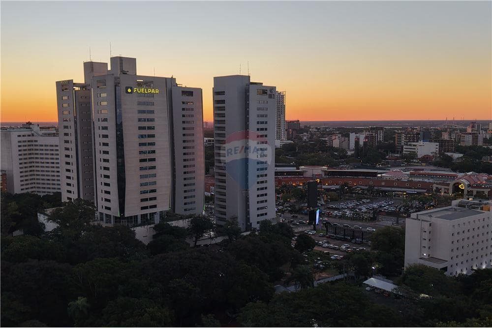 Oficina - Alquiler - Ycuá Satí, Paraguay — foto 2