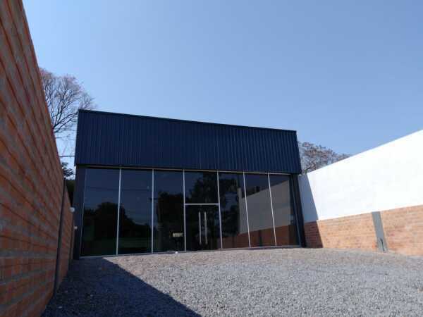 Salón comercial de 240 m2, foto 2