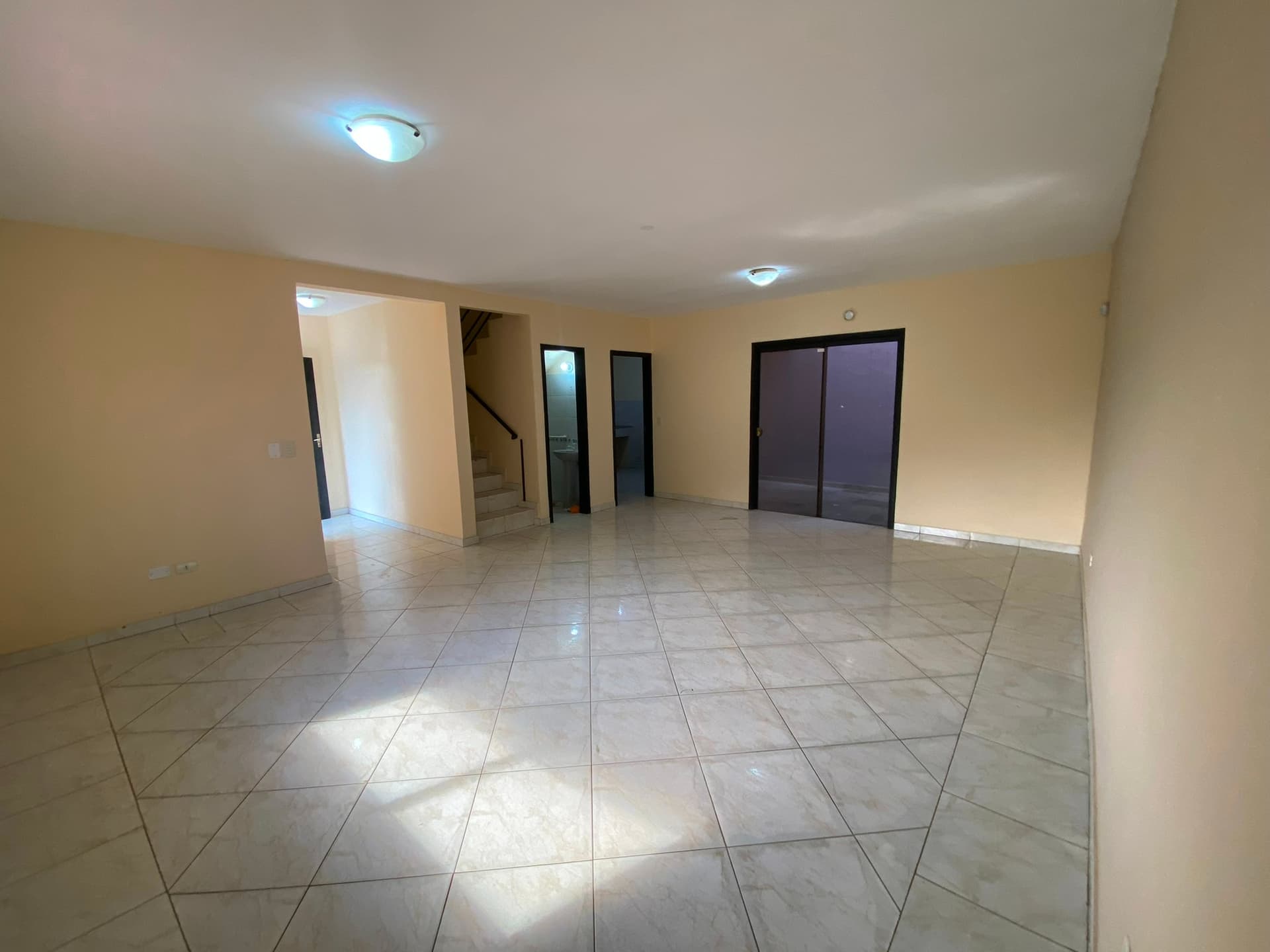 Duplex 3 sobre Jardin de Oro, Luque. Zona Plaza Madero, Rakiura, Conmebol, foto 4