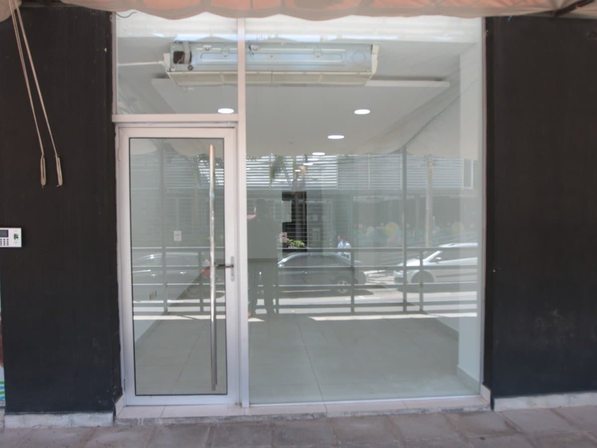 salon para comercio u oficina en Villa Morra!, foto 2