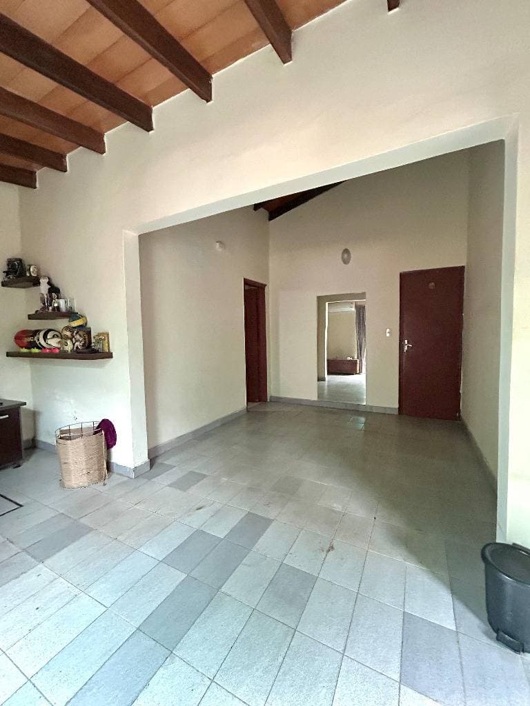 Casa con piscina en Mariano Roque Alonso, foto 3