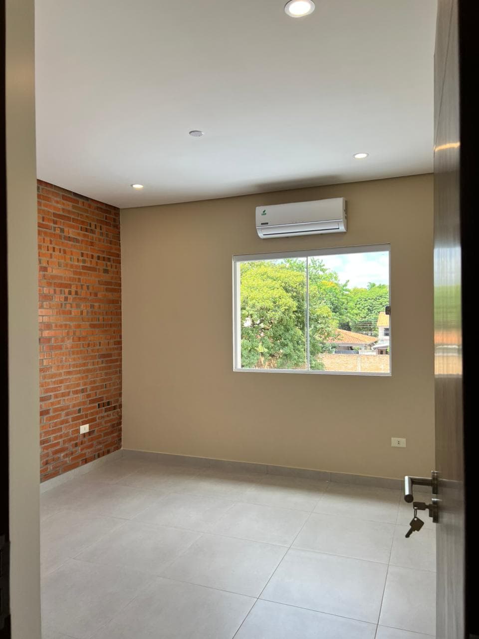 Duplex en alquiler en ciudad de oro- Luque, foto 4