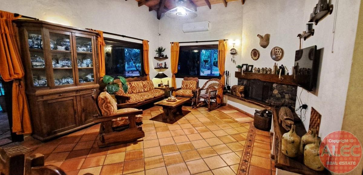 Dueño Vende Hermosa Casa Quinta En Areguá - Terreno 4,200m2, Casa 450m2 — foto 3