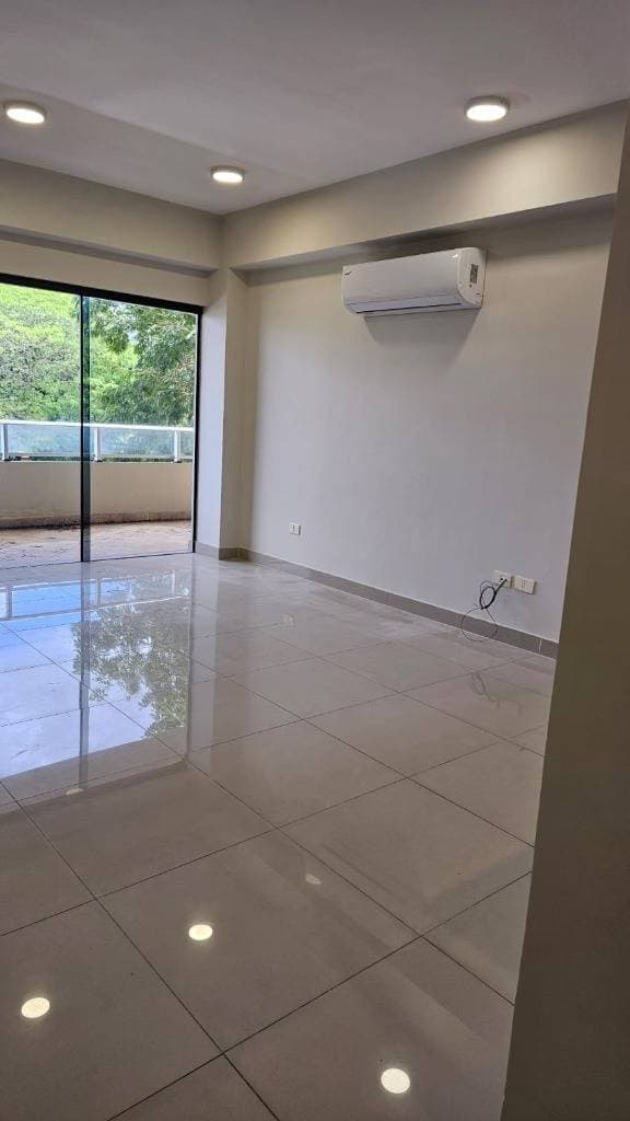 Departamento de 2 Habitaciones en Parques del Sol, foto 4