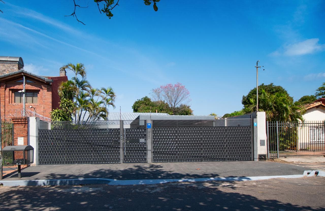 Amplia Casa 3 Dorm. 683 m² Terreno San Vicente, Zona Gral. Santos