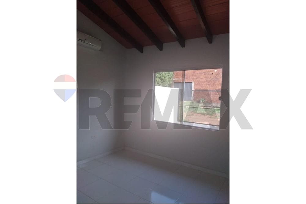 Casa - Alquiler - San Lorenzo, Paraguay, foto 5