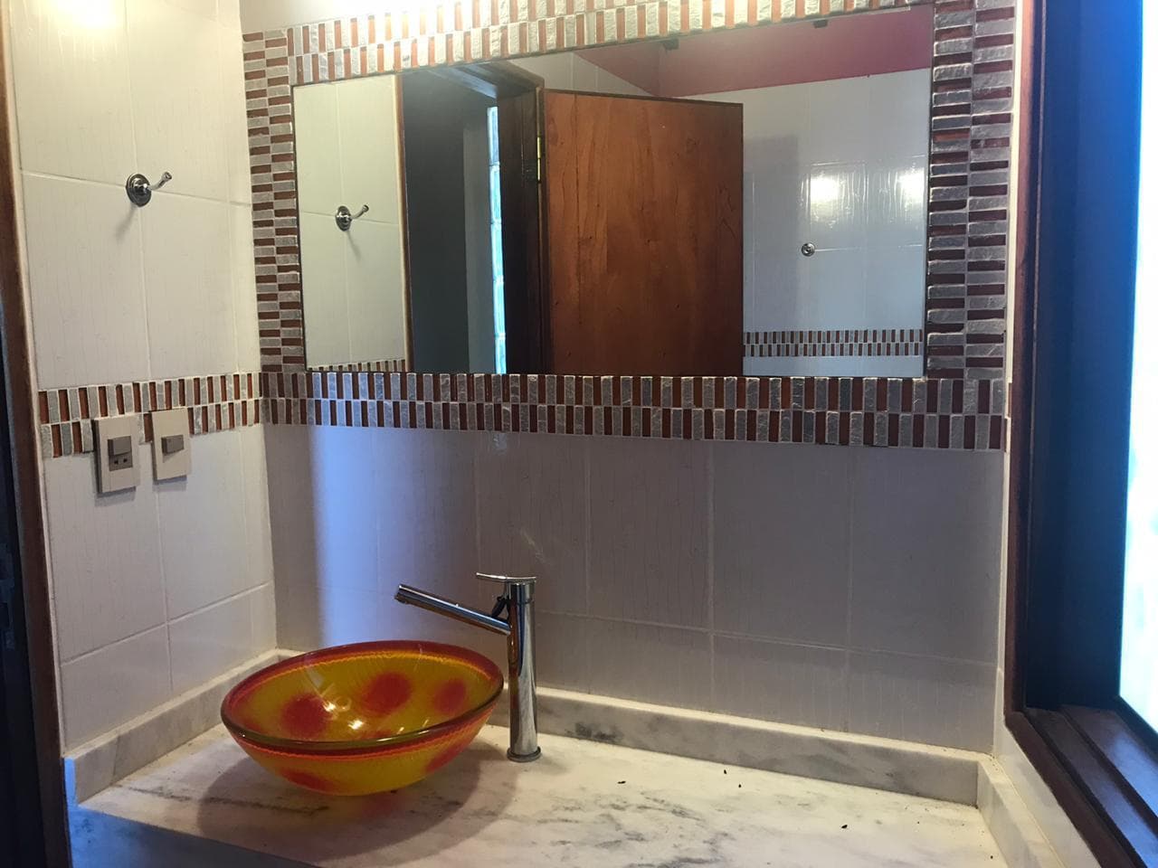 Dúplex en condominio zona avda peron — foto 2
