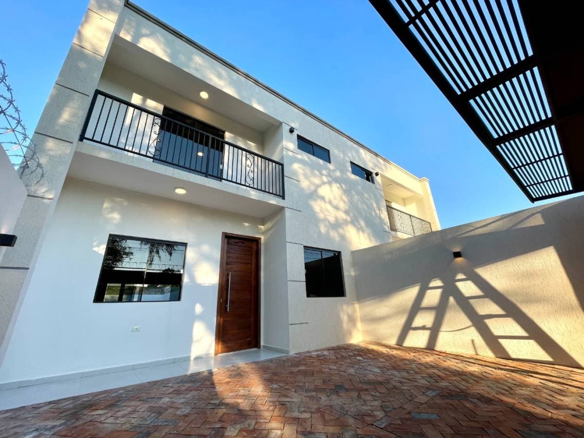 Duplex a estrenar en lambare, zona parques del yacht, foto 5