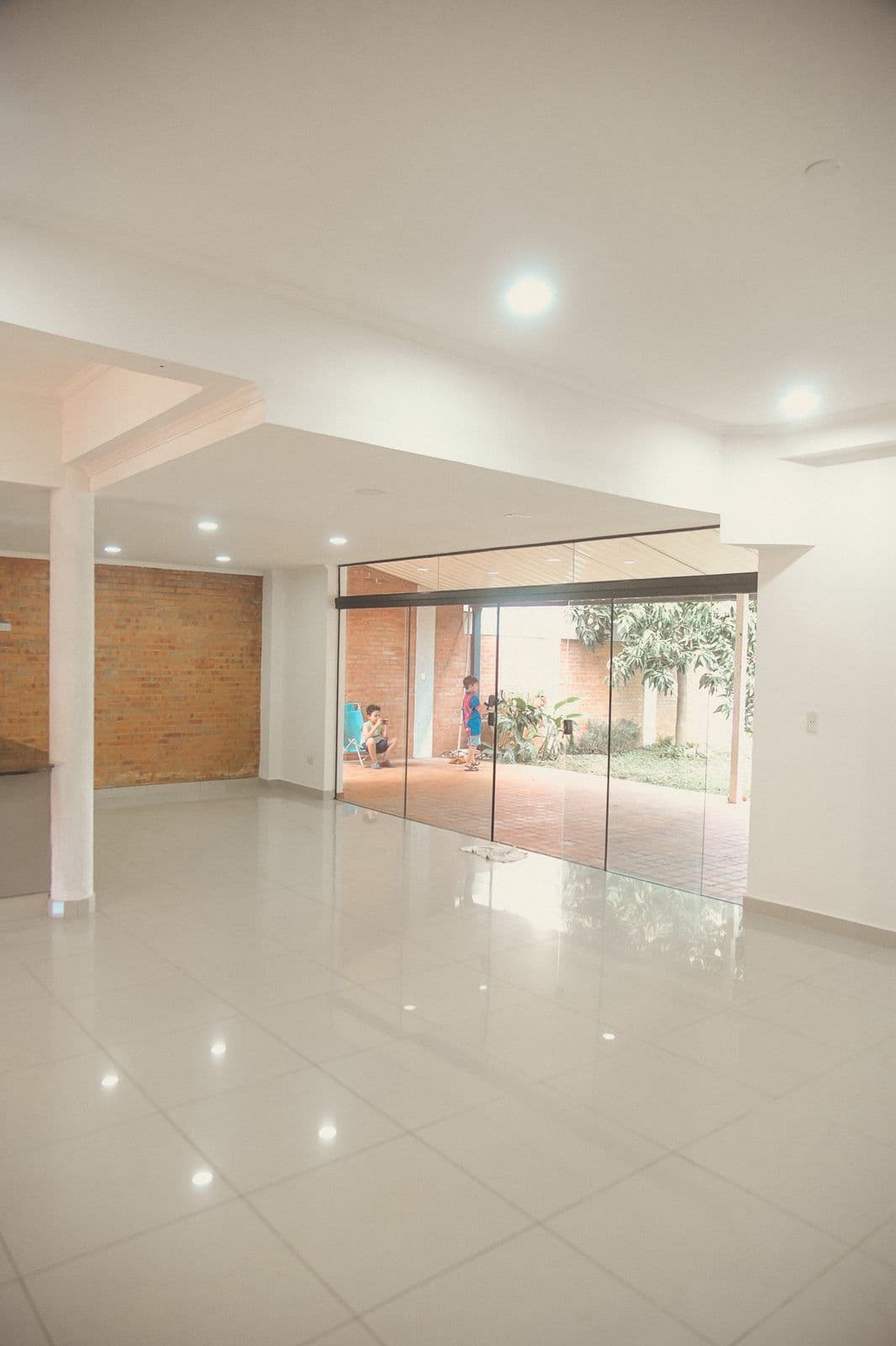 Exclusiva residencia de lujo en Mariano Roque Alonso, foto 3
