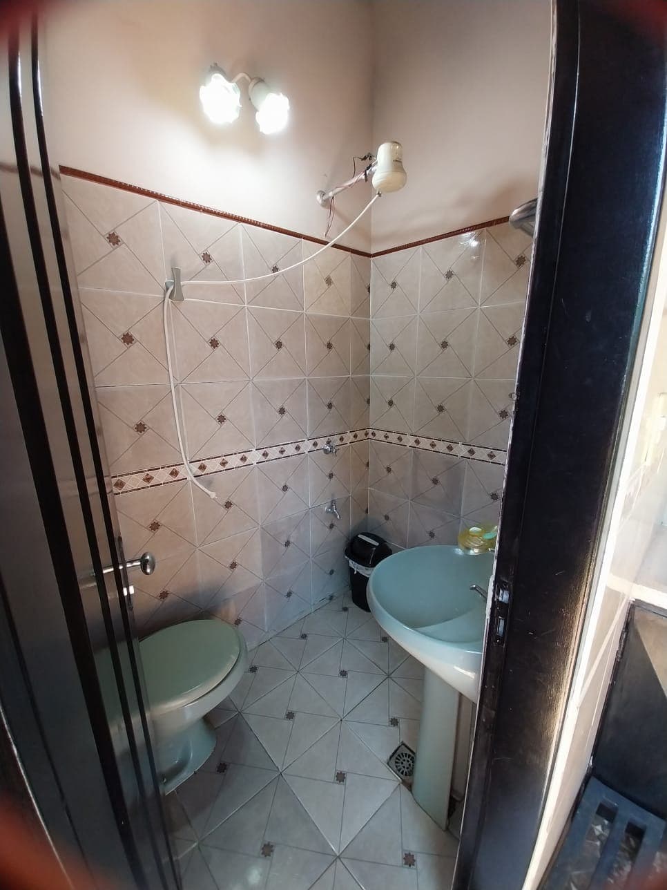 ¡Hermosa casa en venta – Capiatá, sobre asfalto y en esquina!, foto 5