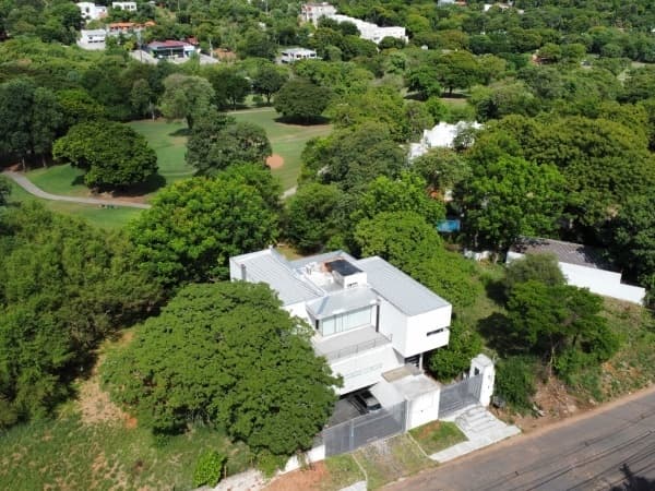 Hermosa casa en lambare zona yacht — foto 2