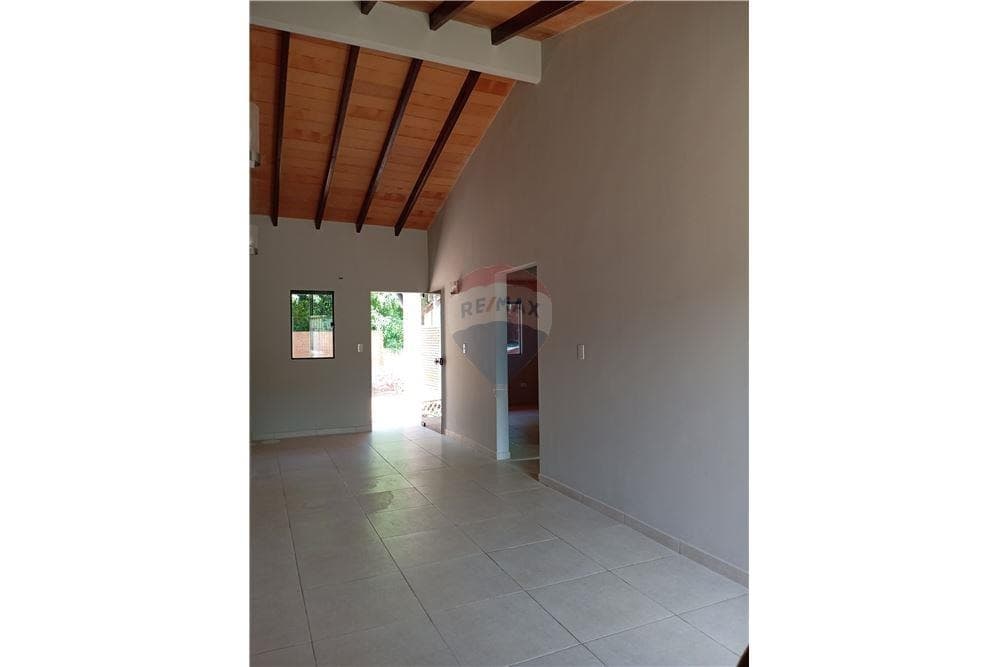 Chalet - Venta - Villa Elisa, Paraguay, foto 4