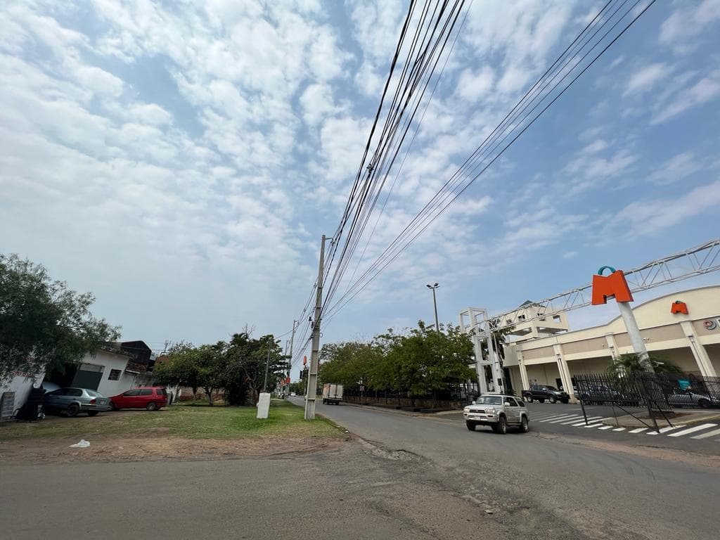amplio terreno, al costado del Shopping M.R.A, foto 5