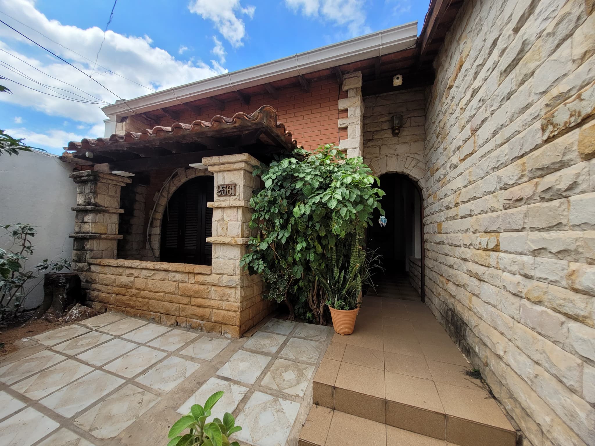 Residencia en san vicente – ideal para vivienda u oficina — foto 4