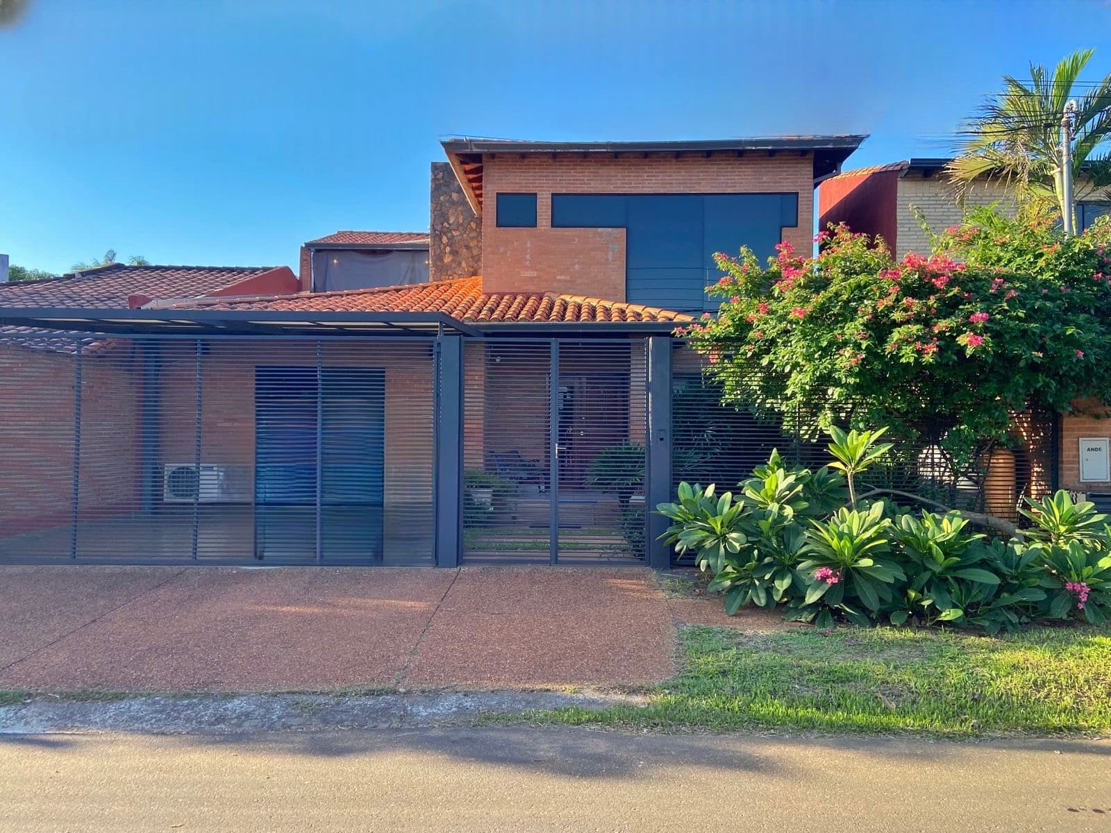 Casa moderna en Villa Adela
