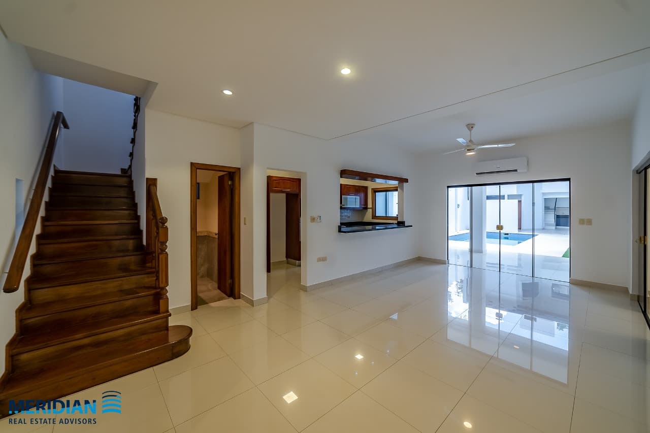 Hermosa casa de 4 dormitorios en ykua sati — foto 5
