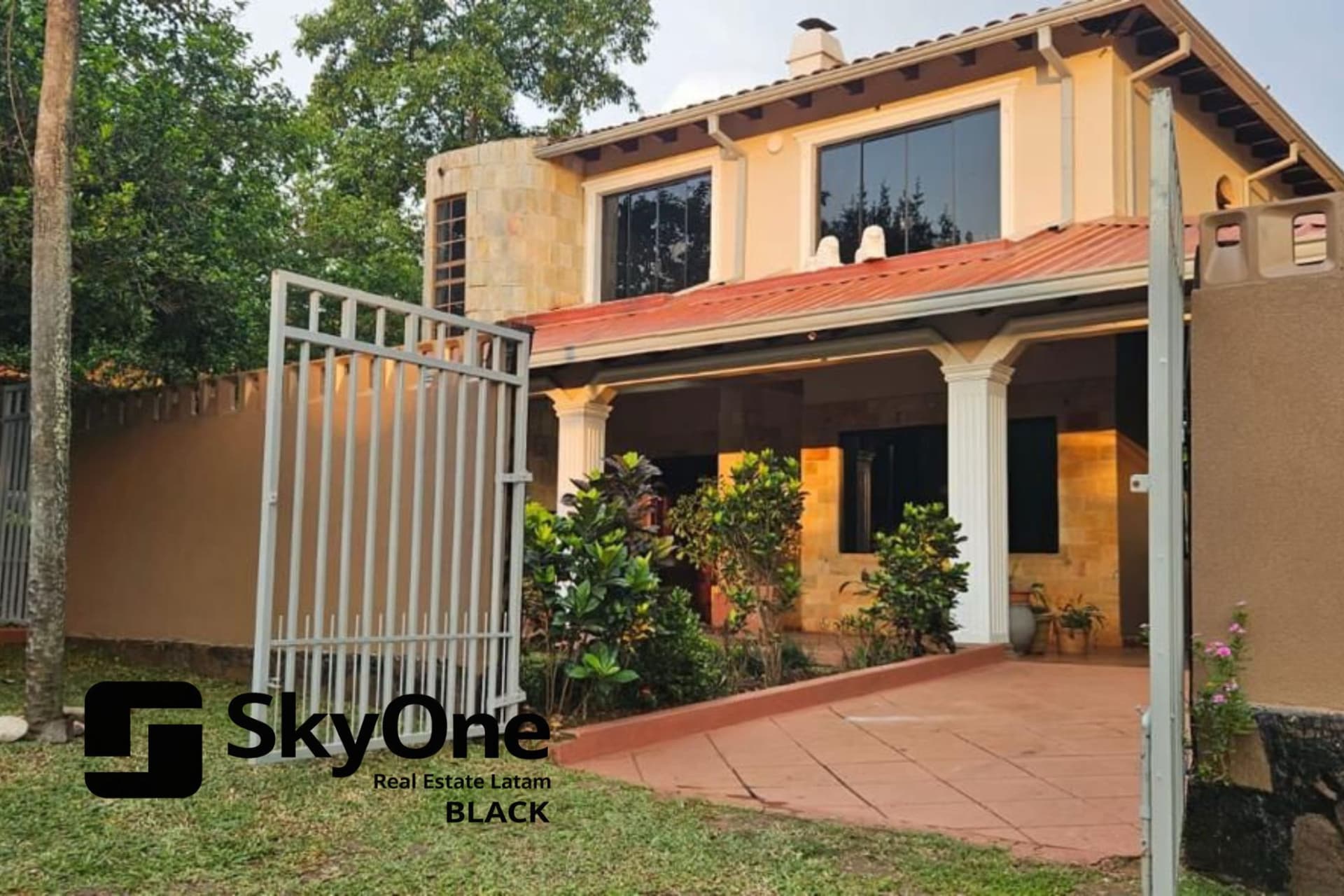 Vendo hermosa casa en Ciudad del Este – KM 5 ACARAY