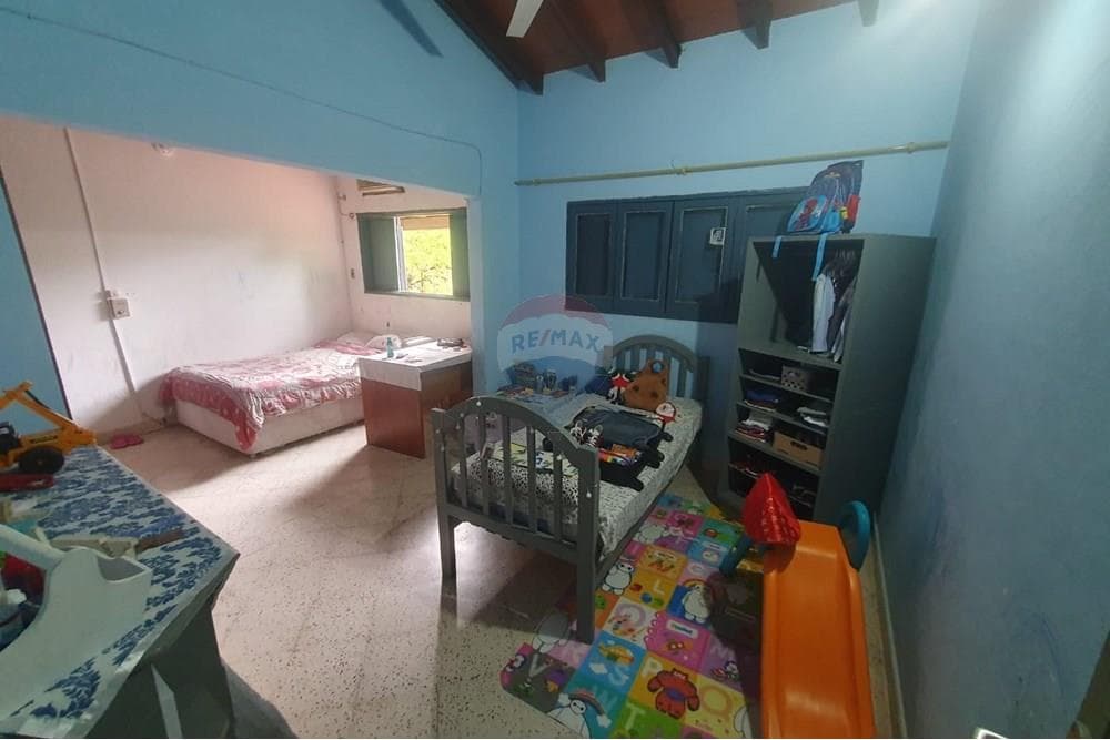 Casa de 3 Dormitorios con Piscina en Lambaré - A 2 Cuadras del Colegio SEK, foto 2