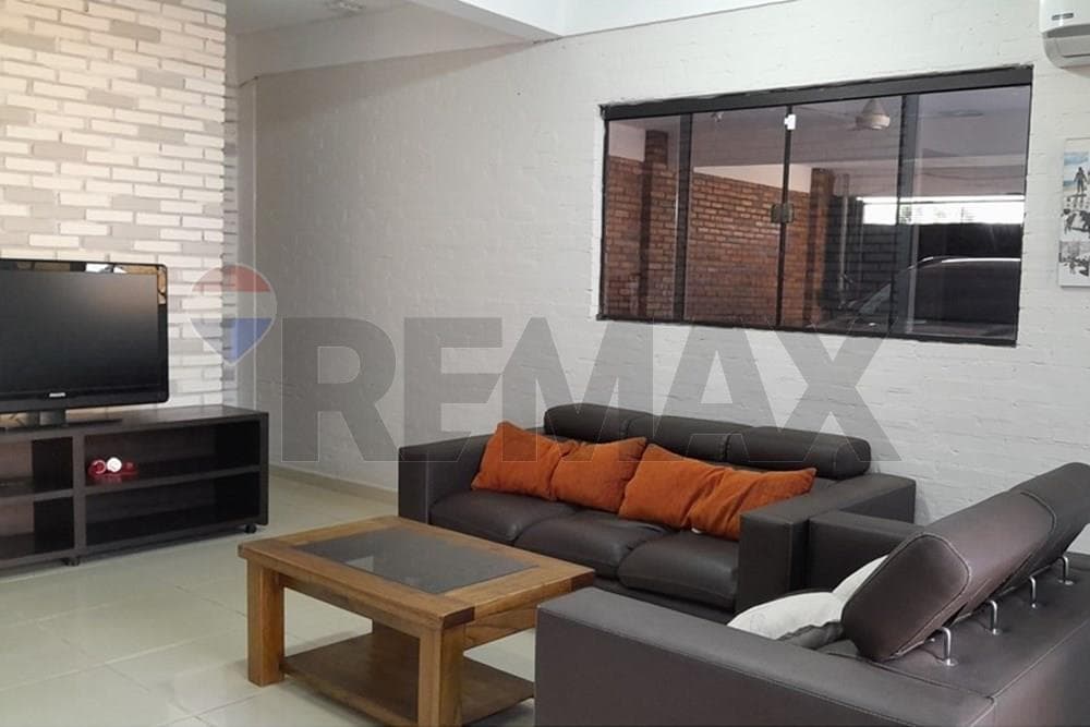 Casa con piscina en San Lorenzo, foto 4