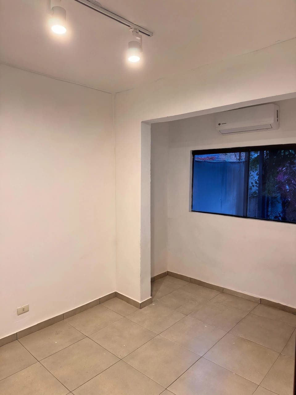 Amplia Casa En Los Laureles, foto 3