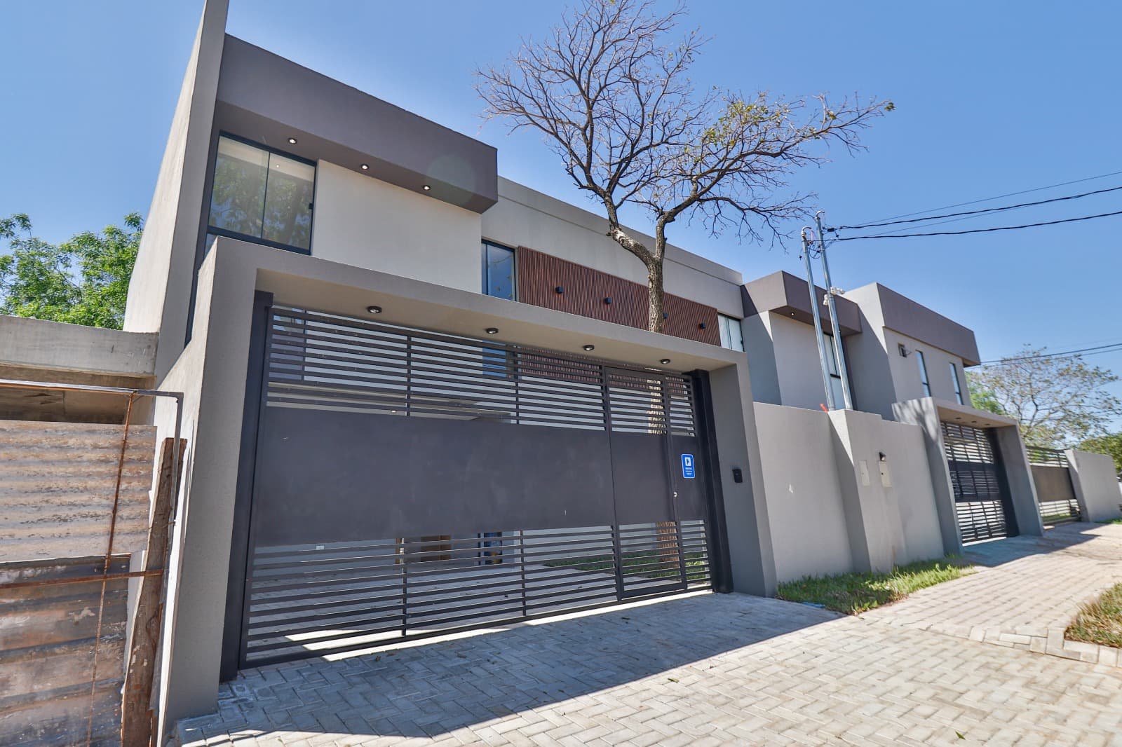 Vendo hermoso duplex zona plaza madero
