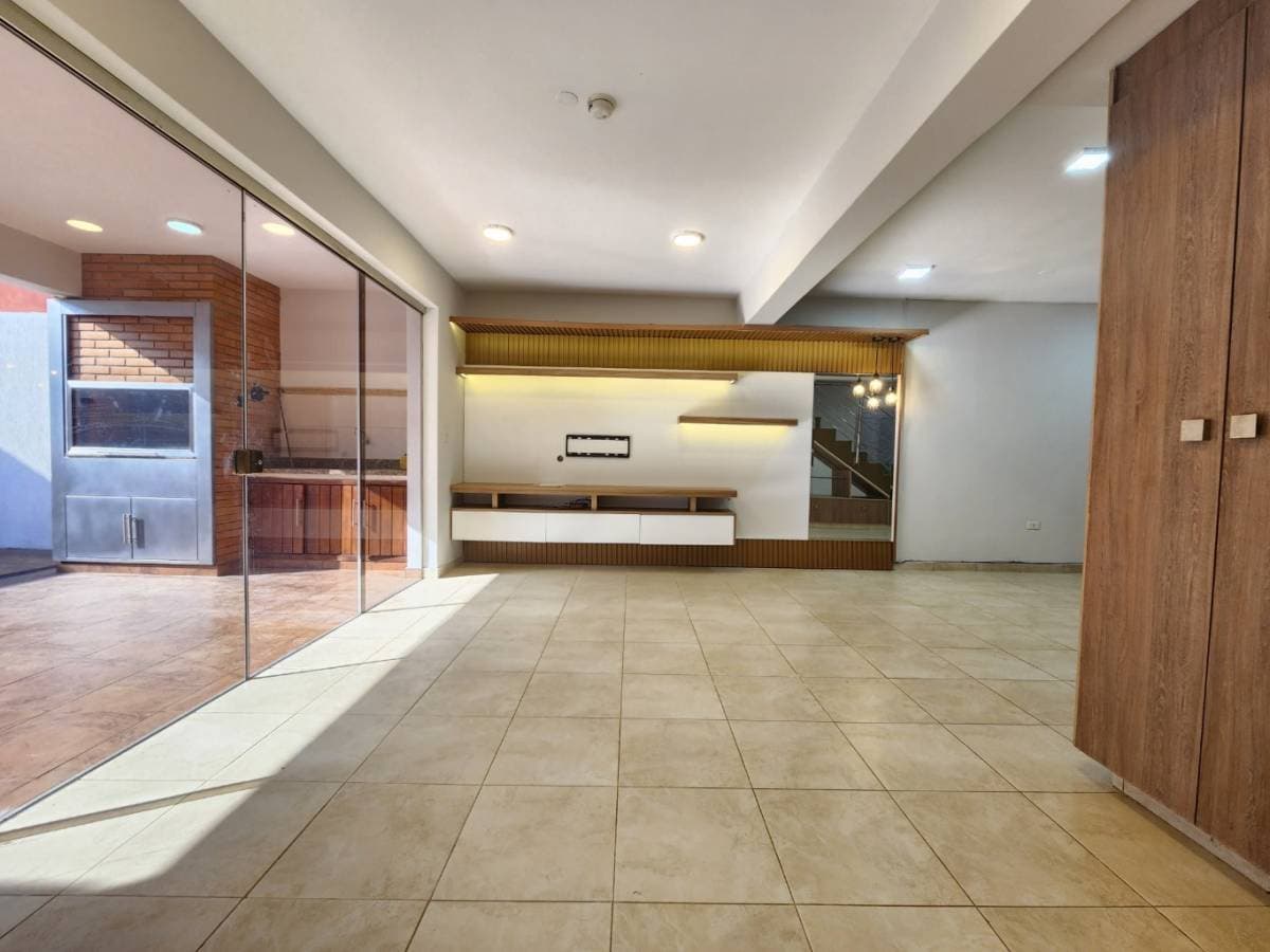 Hermoso duplex en bo. Mburucuyá, foto 2