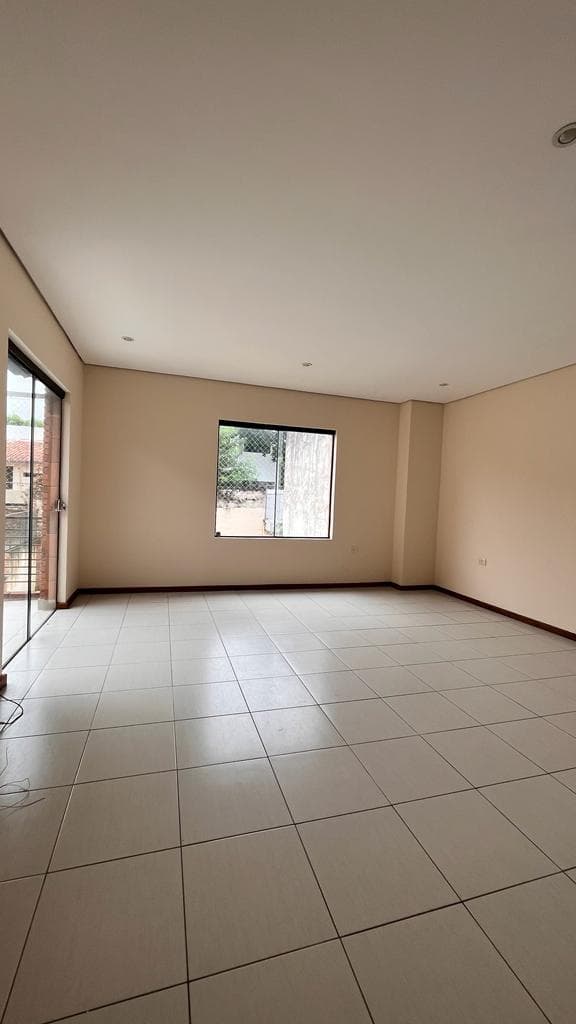 Casa Pareada Zona Mburucuya, foto 5