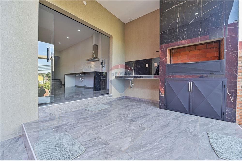 Duplex con Patio.50mts Avda VON POLESKY. Hipermercado Luisito — foto 4