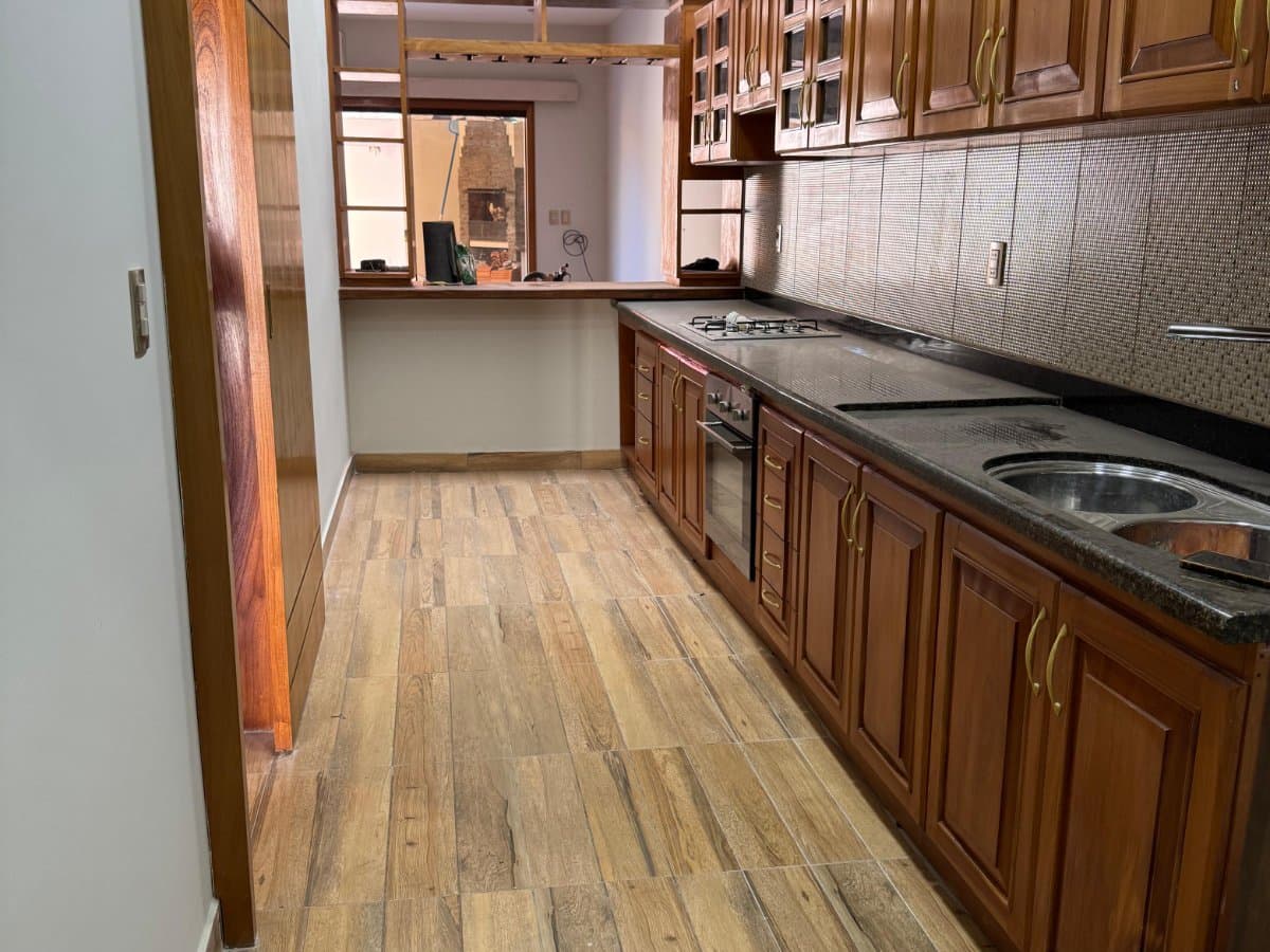 Alquilo duplex 3 dormitorios en barrio san jorge