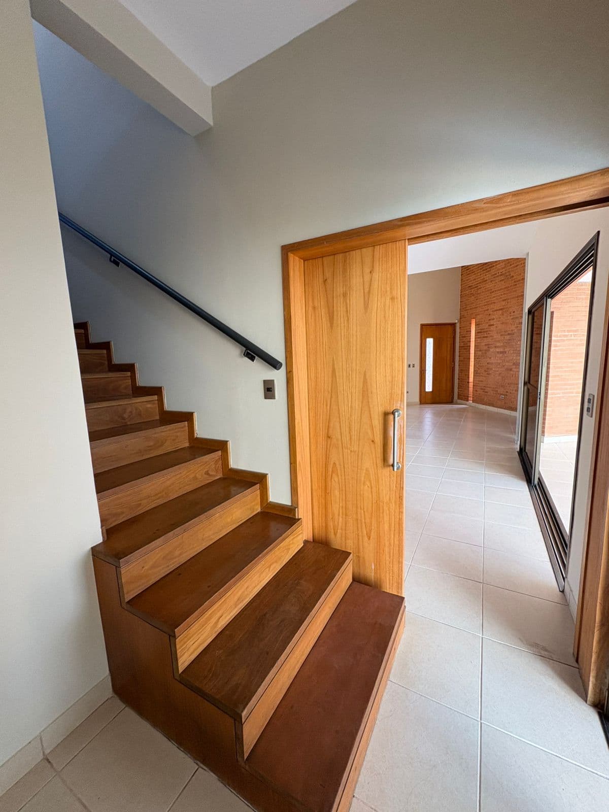 En Alquiler Hermosa A hermosa casa Zona Colegio del Sol. Barrio Villa Aurelia, foto 5