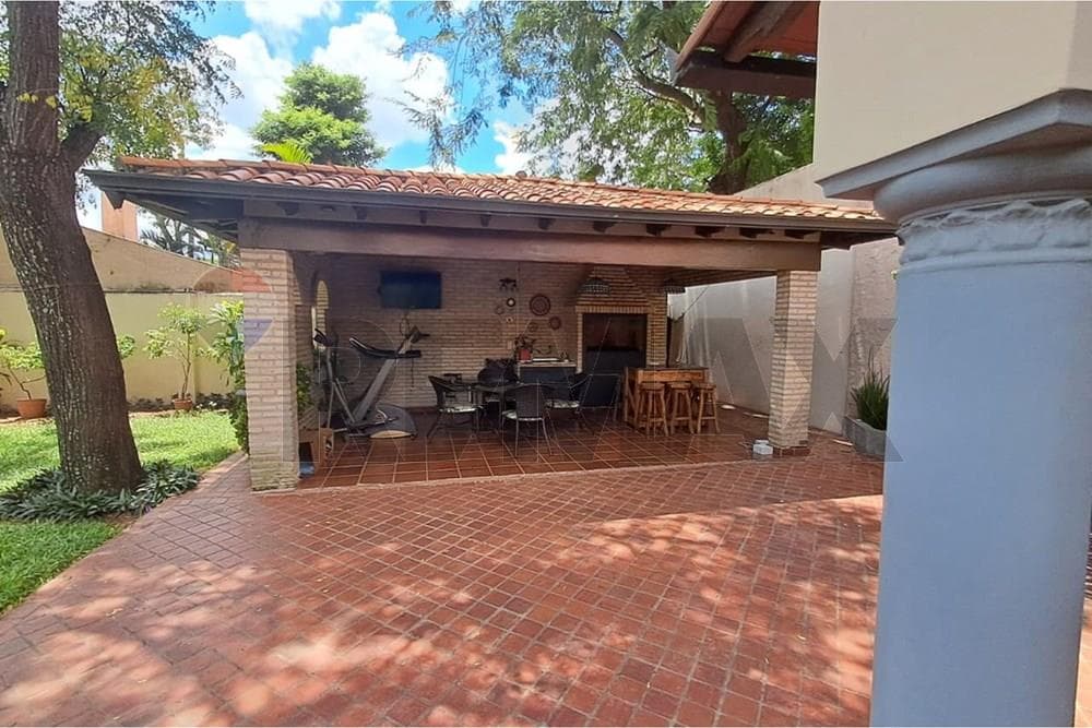 Residencia en lambare zona canal 13, foto 3