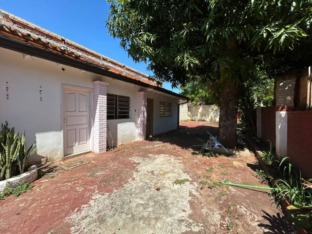Casa en planta baja en Centro de Luque para vivienda o comercial, foto 3