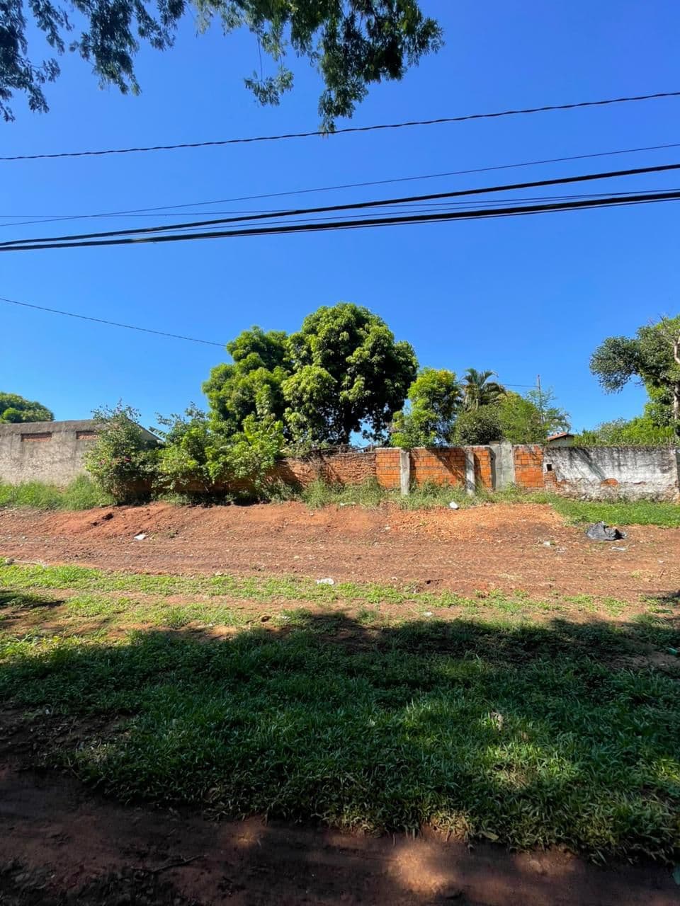 de Terreno Estratégico en el Centro de Luque, foto 2