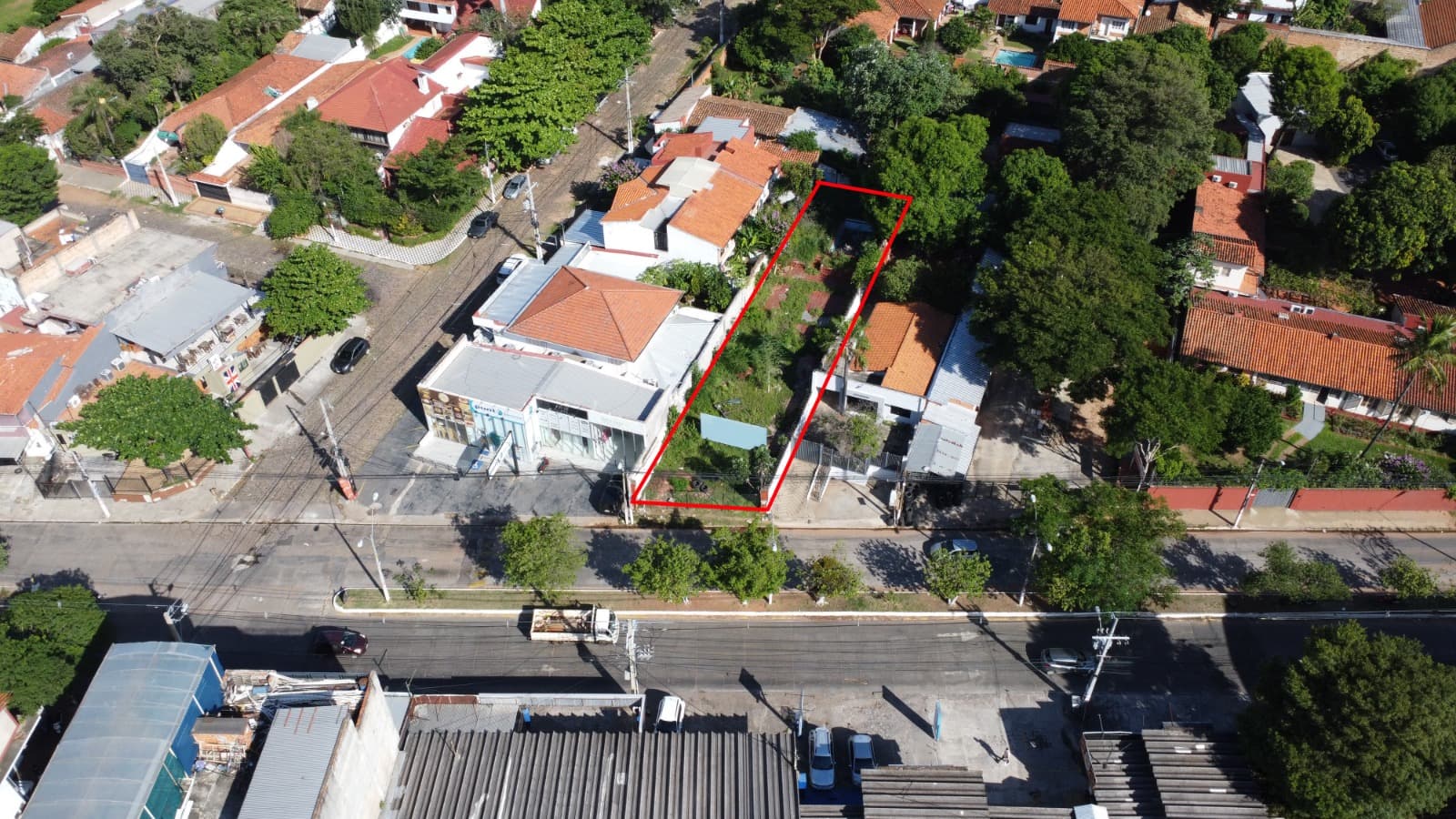 Terreno sobre cacique lambare, foto 1