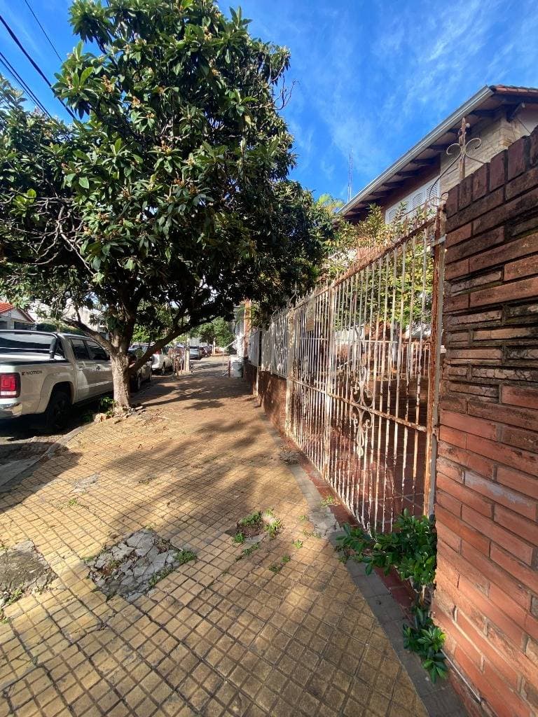 Terreno con casa a demoler, foto 3