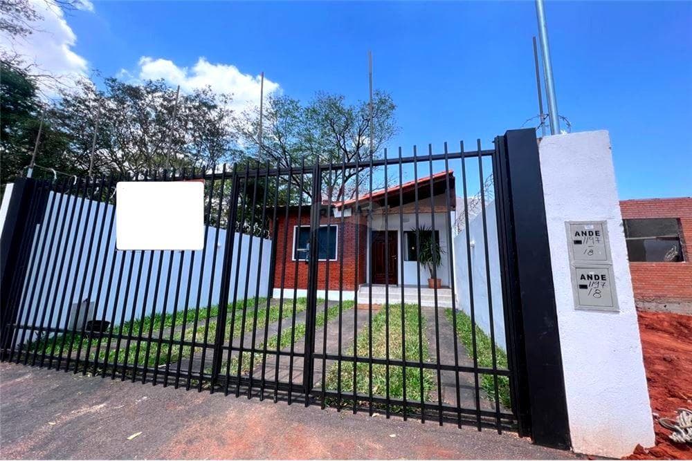 Chalet - Venta - Villa Elisa, Central, Paraguay, foto 2
