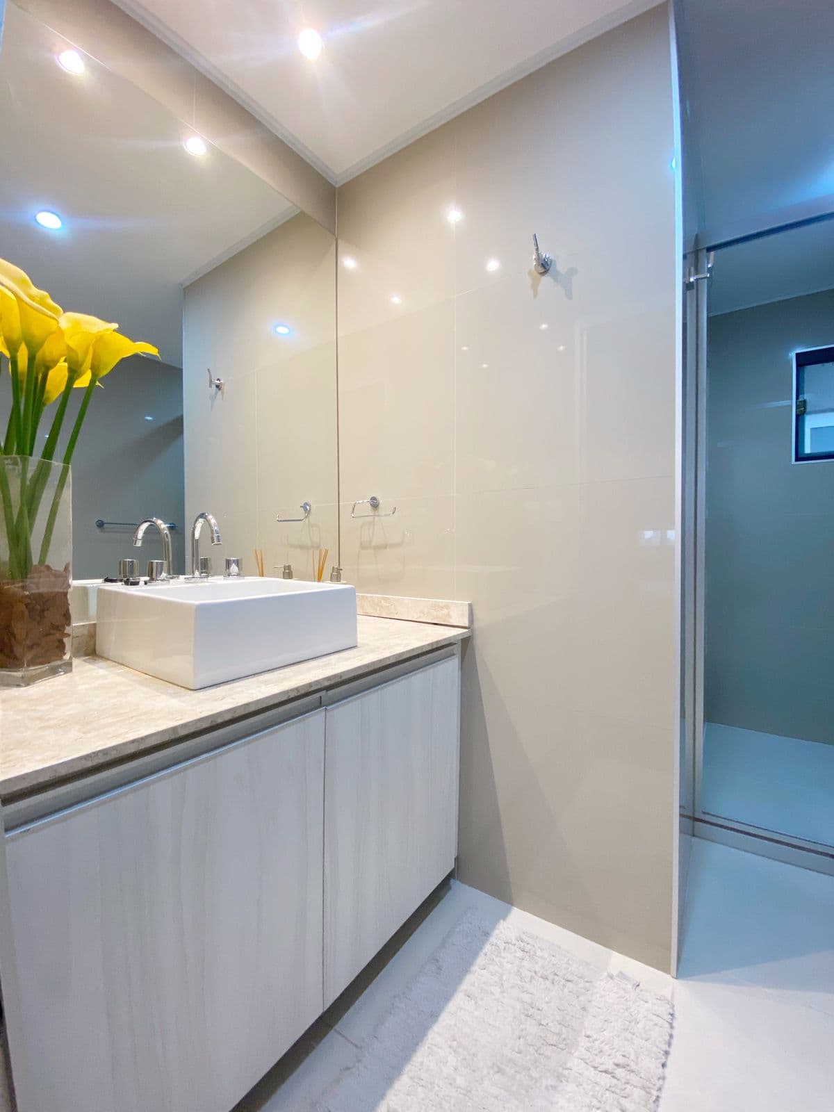 Amplio dpto. De 3 dormitorio en suite barrio Carmelitas — foto 4