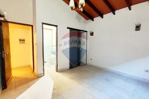 Casa en Fernando de la Mora (con piscina), foto 4