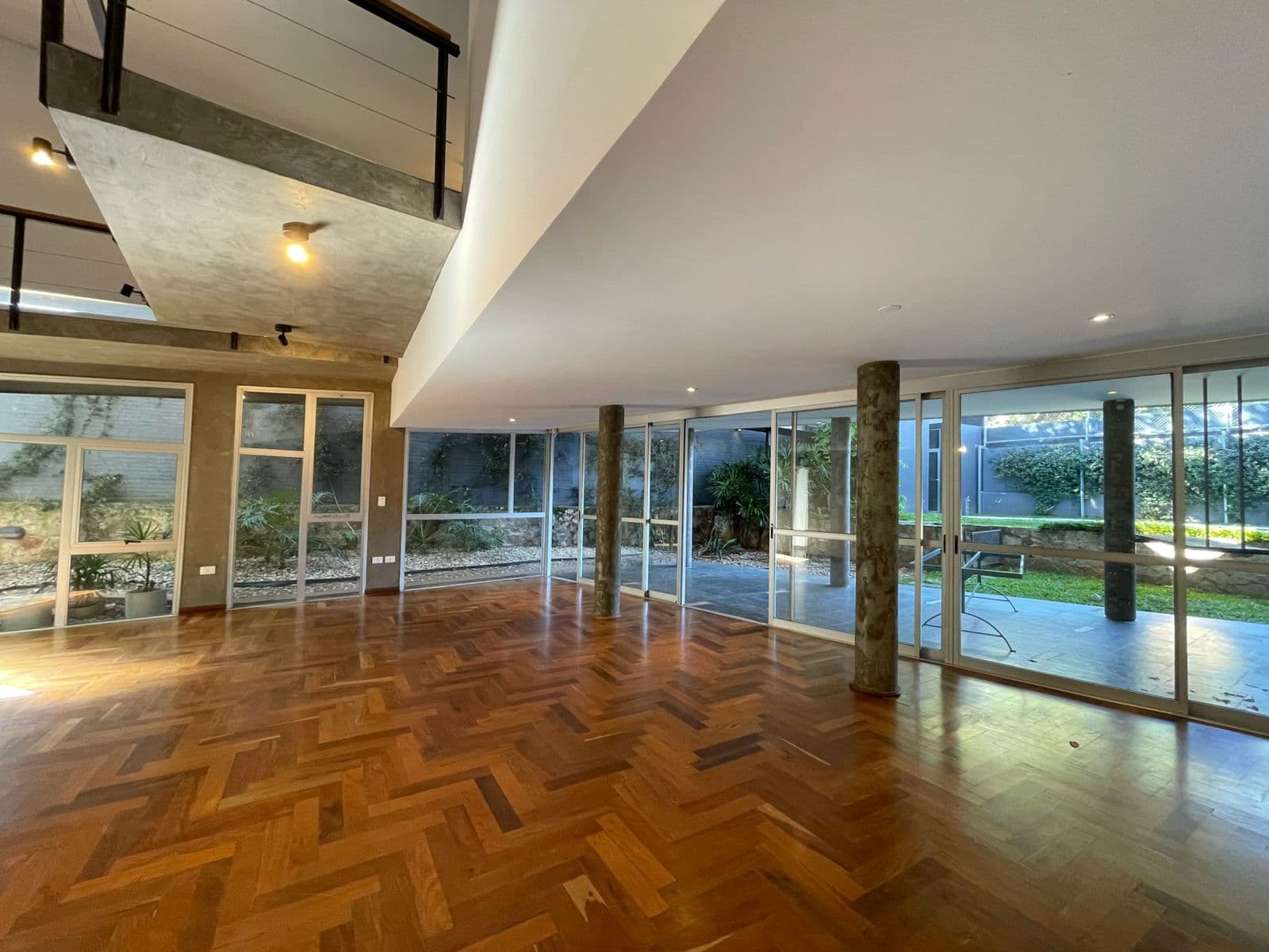 Casa en barrio mburucuya, foto 3