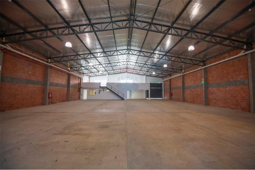 Depósito - Alquiler - Paraguay Asunción Santísima Trinidad Tinglado de 650 m2, foto 2