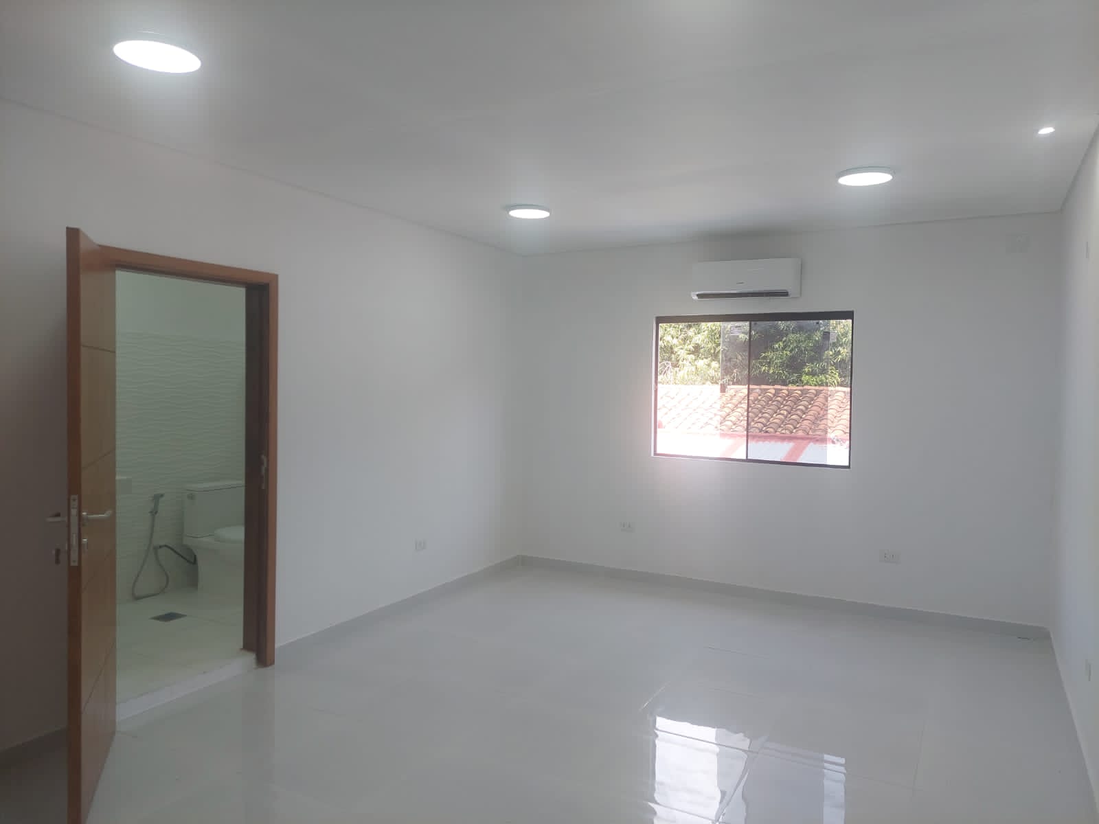 *alquilo duplex dos dormitorios nuevo en barrio panambireta, Lambaré*, foto 5