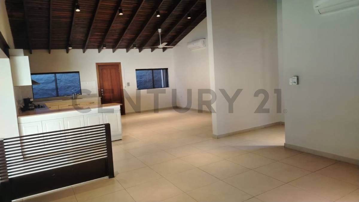 de Casa en Luque, Central, foto 3