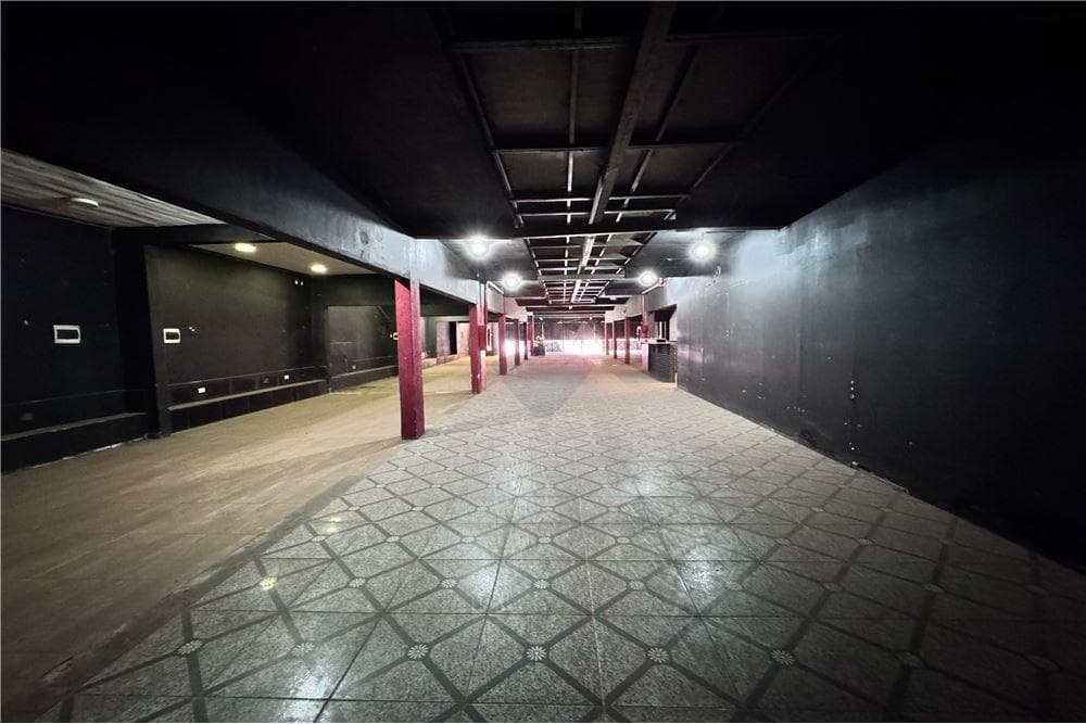Amplio salón comercial de dos pisos, foto 5