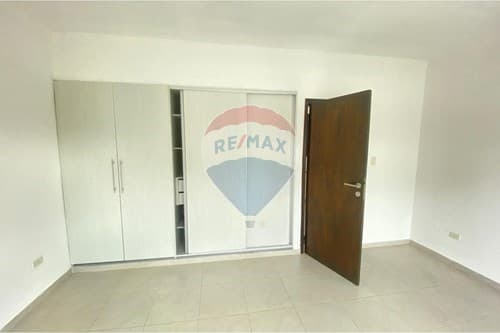 Tríplex a estrenar en Laurelty, zona Laguna Grande y minutos de Mcal,López, foto 4
