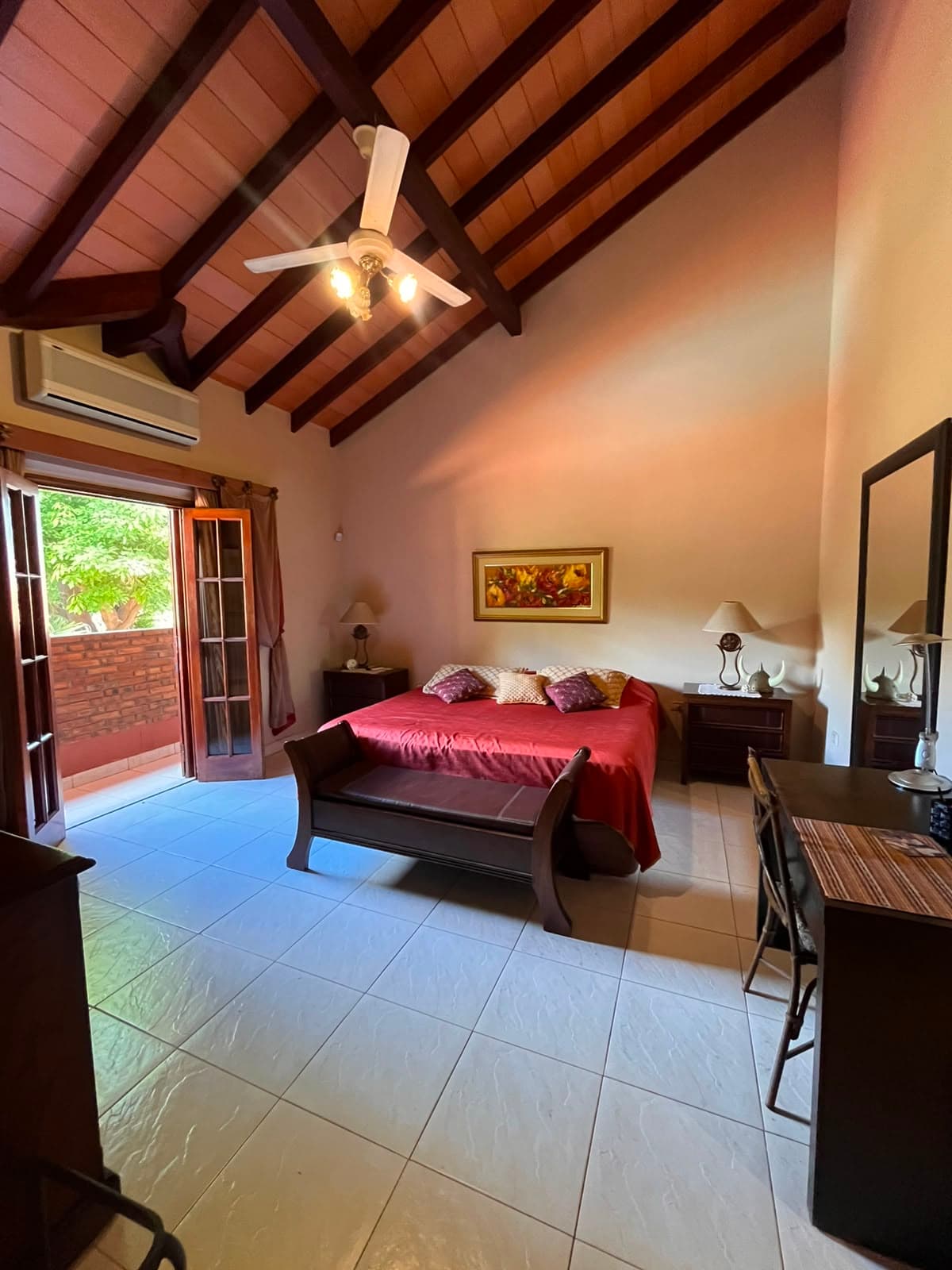 – hermosa residencia con piscina de 3 dormitorios en Las Lomas, foto 2