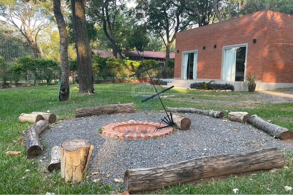 Casa de Verano - Venta - San Bernardino, Paraguay, foto 2