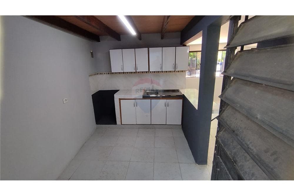 Casa con tres habitaciones en alquiler, foto 4