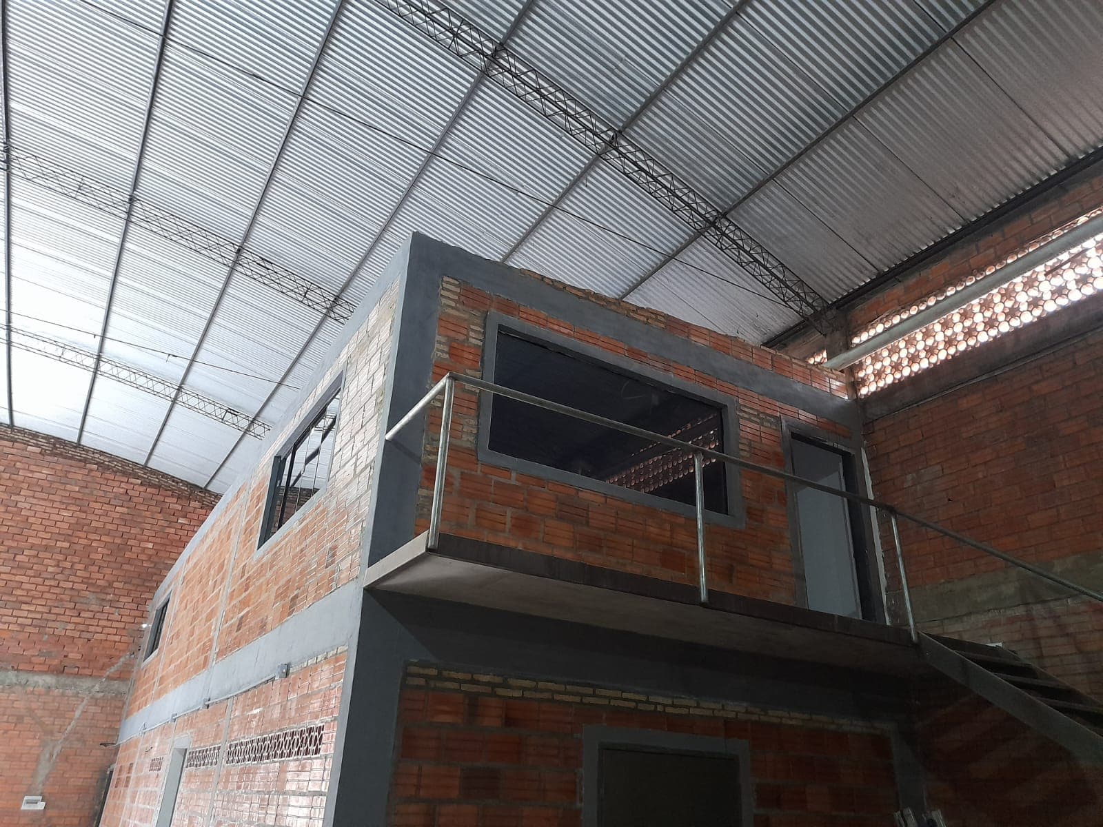 Amplio deposito en lambare puerto pabla a la venta, foto 1