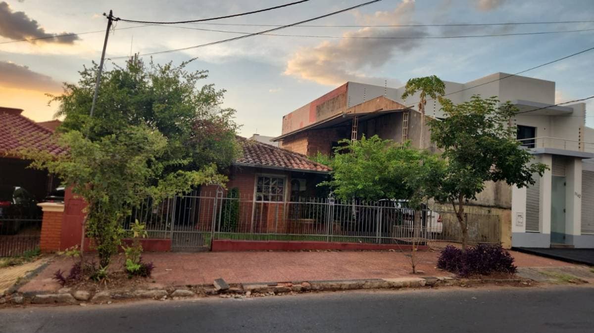 En venta terreno en los laureles